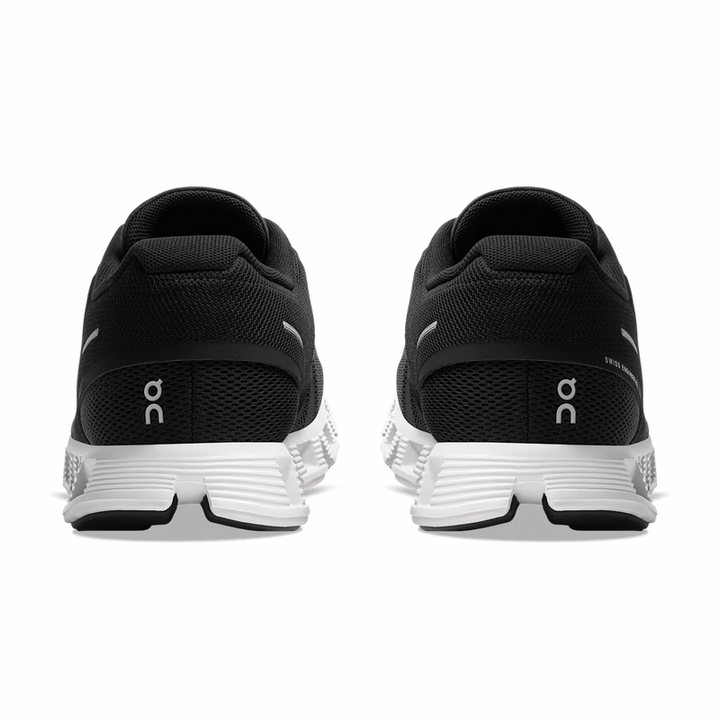 On Running Cloud 5 Black/White